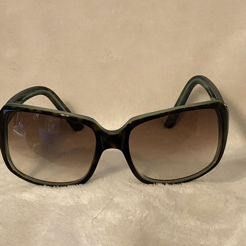 kate spade tortoiseshell oversized square sunglasses with brown gradient lenses - Picture 5 of 10